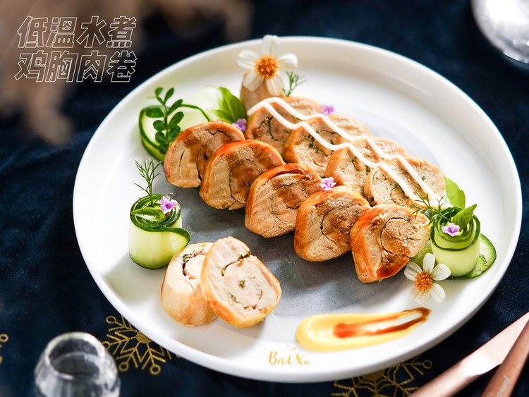 低温慢煮减脂鸡胸肉丨肉质嫩滑而多汁的做法