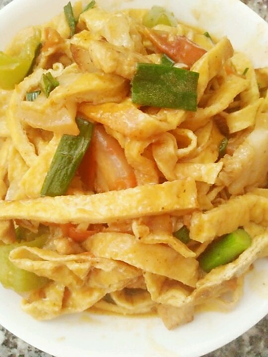 家常菜—猪肉炒豆腐皮的做法