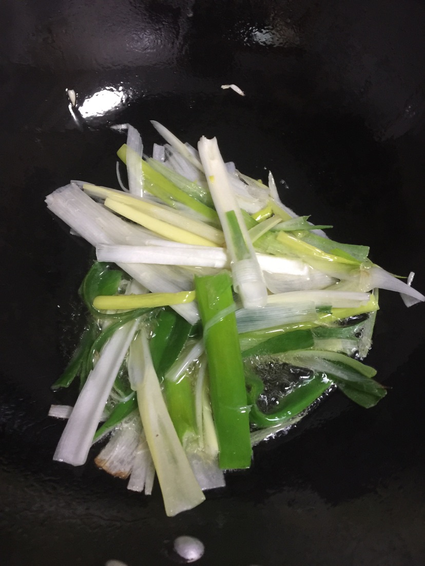 葱油拌面的做法图解2