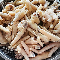 柠檬泡椒凤爪的做法图解1