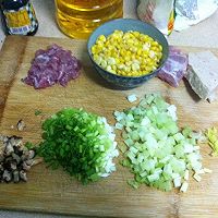 玉米炒饭的做法图解2
