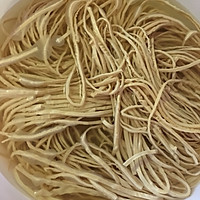 #太太乐鲜鸡汁芝麻香油#凉拌云丝的做法图解2