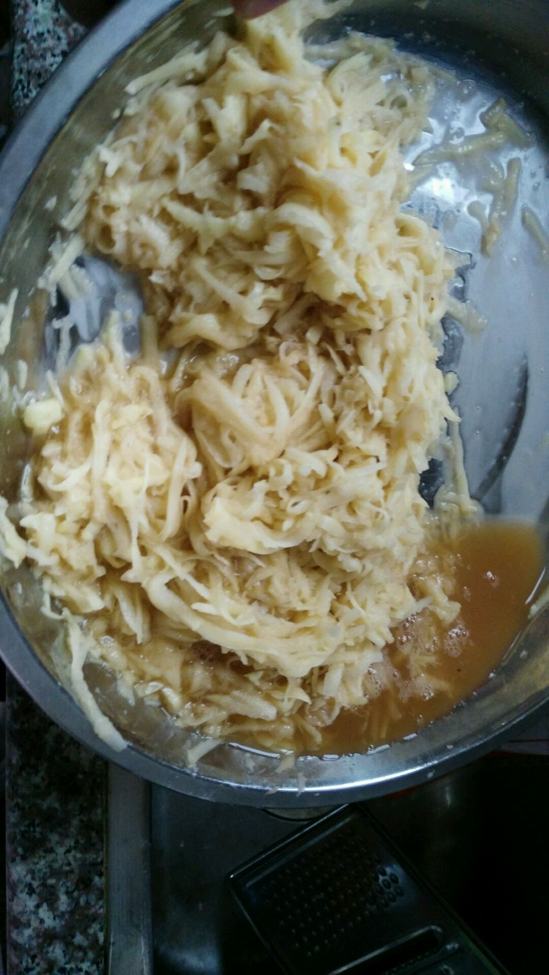 土豆洋芋擦擦怎么做_土豆洋芋擦擦的做法_豆果美食