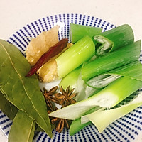 红烧梅花腔骨的做法图解3