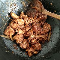 家常黄焖鸡米饭的做法图解3