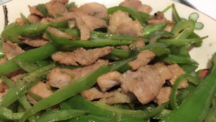 青椒炒肉怎麼做_青椒炒肉的做法_豆果美食