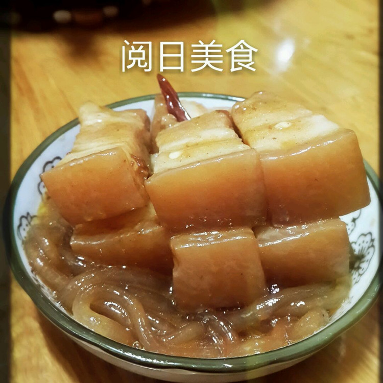 砂锅红焖肉的做法