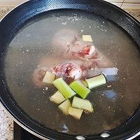 清炖羊腿肉的做法图解1