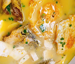 黄丫头焖豆腐荷包蛋汤的做法