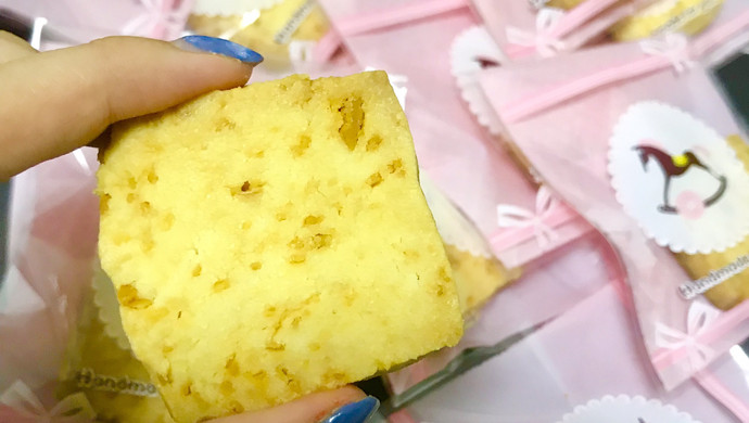 香喷喷酥掉渣的咸蛋黄饼干