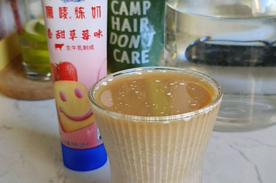 草莓味西班牙拿铁