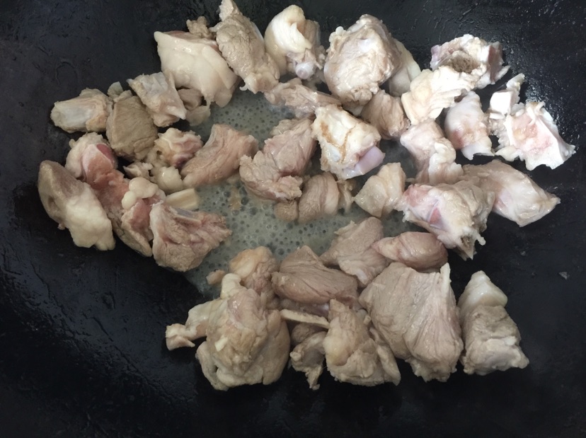 有烤肉味的红烧羊排的做法图解3