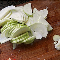 猪油渣炒小瓜#酱香鲜#的做法图解1