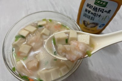 虾滑豆腐汤
