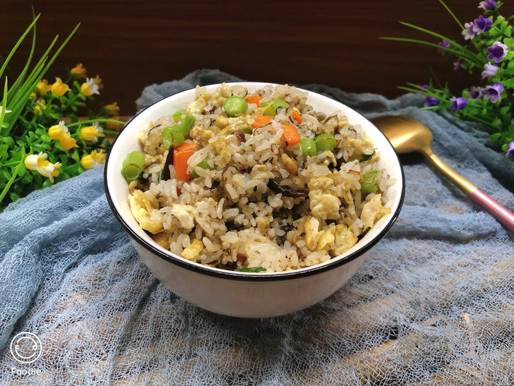不加盐爆好吃的～橄榄菜炒饭的做法