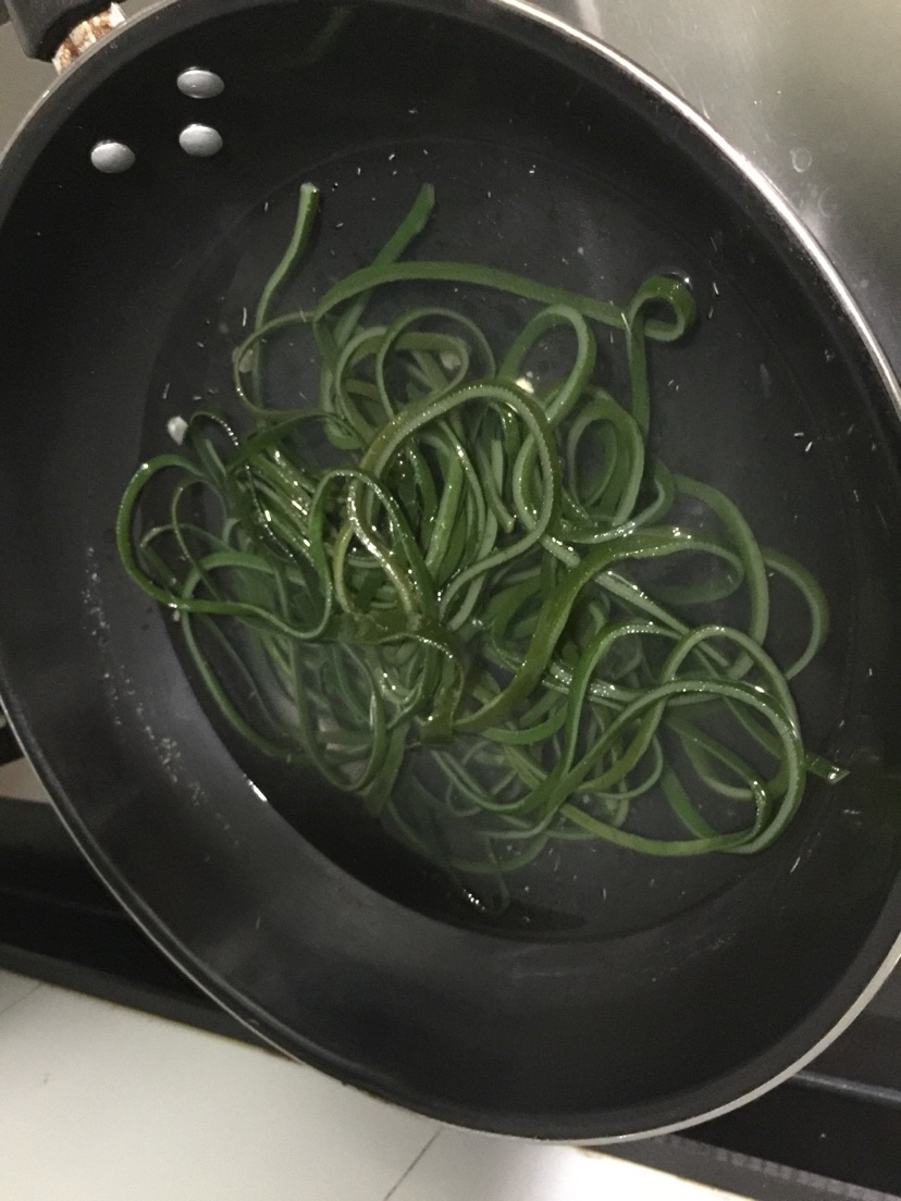 凉拌海带豆芽紫菜的做法图解4