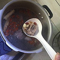 红枣骨头药材汤的做法图解3