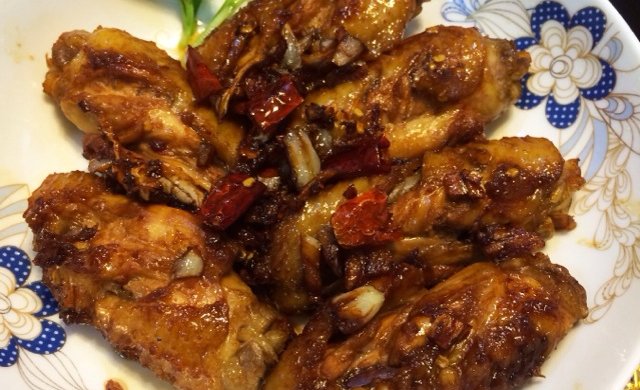 辣爆酱香鸡翅