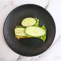 低脂黄瓜蟹柳燕麦三明治的做法图解4