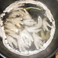 酸辣鸡爪的做法图解1