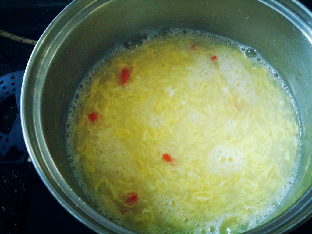 黄瓜鸡蛋汤,黄瓜鸡蛋汤的家常做法 - 美食杰黄瓜鸡蛋汤做法大全
