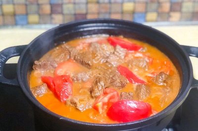 西红柿炖牛肉