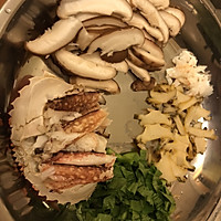 螃蟹鲍鱼炒面的做法图解5