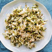 清香槐花鲜花饼的做法图解1