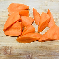 “美食视频挑战赛”菜干红萝卜猪骨汤的做法图解3