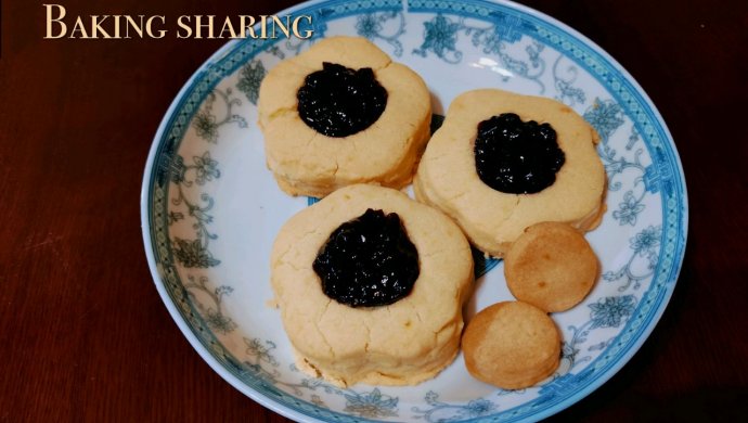 蓝莓果酱饼干