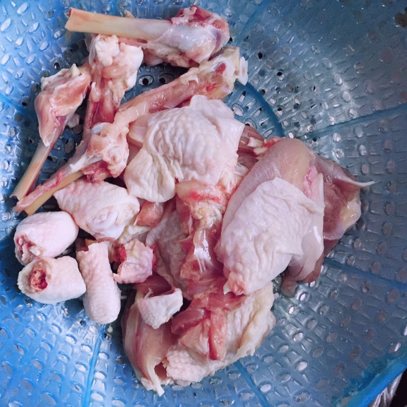 青椒鸡腿丁的做法图解4