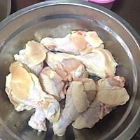 下饭神菜川味肥肠鸡的做法图解1