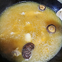 黄金滋补的虫草花炖鸡汤的做法图解9