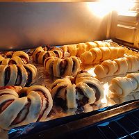 豆沙肉松毛毛虫面包的做法图解14