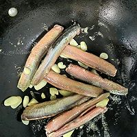 提高免疫力，好吃不腥的香菇泥鳅汤的做法图解6