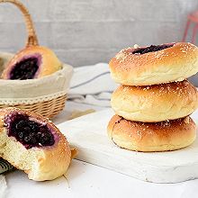 蓝莓酥粒面包