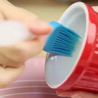 嘿！喝完牛奶别忘了把杯子吃掉！的做法图解3