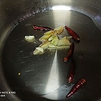 梭子蟹炖年糕的做法图解2
