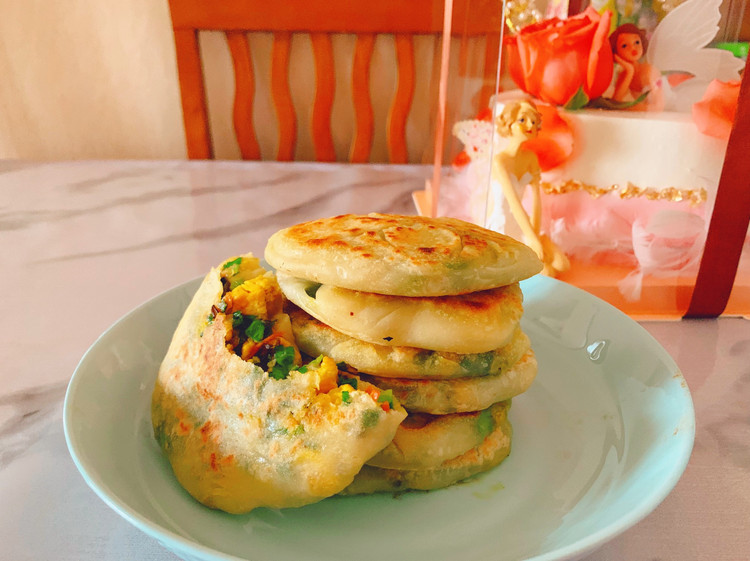 韭菜鸡蛋饼的做法