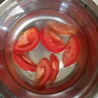 番茄粥的做法图解1