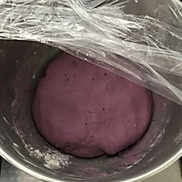 紫薯玫瑰花牛奶甜馒头的做法图解3