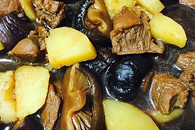 土豆香菇炖牛肉