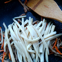 蚝油杏鲍菇炒肉丝的做法图解3