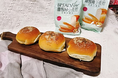 咸口也美味的金枪鱼芝士包