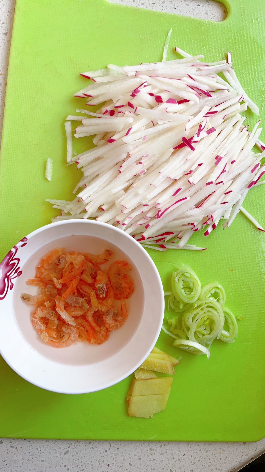 虾油萝卜汤怎么做_虾油萝卜汤的做法_豆果美食