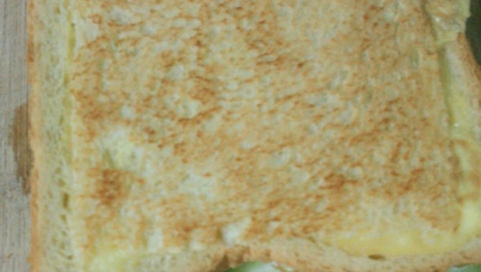 教你一款高逼格的早餐——煎蛋三明治