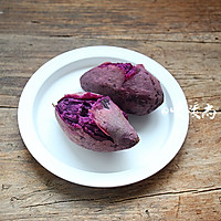 松软可口紫薯蜜豆餐包的做法图解1