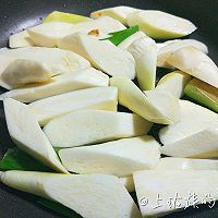 南瓜鸡肉焖饭×油焖茭白便当，初恋的味道！的做法图解6