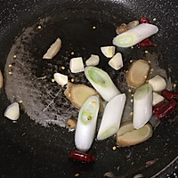 改良版微辣红烧牛肉面（附蒜油辣椒做法）的做法图解3
