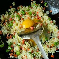 什锦炒饭的做法图解4